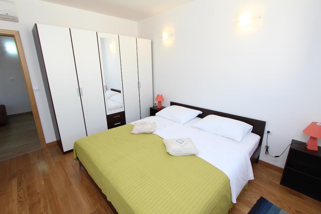 Apartments Hanna Ровінь Екстер'єр фото